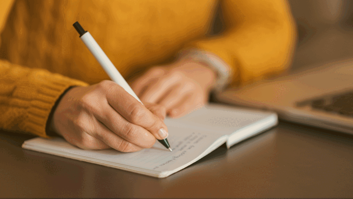 Mastering the PEEL Paragraph Technique for CIPD Assignments